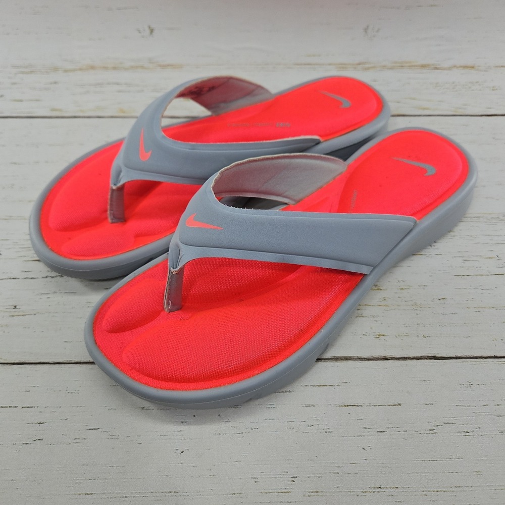 Nike Comfort Footbed Womens Size 9 Gray Pink Thong Flip Flops Sandals